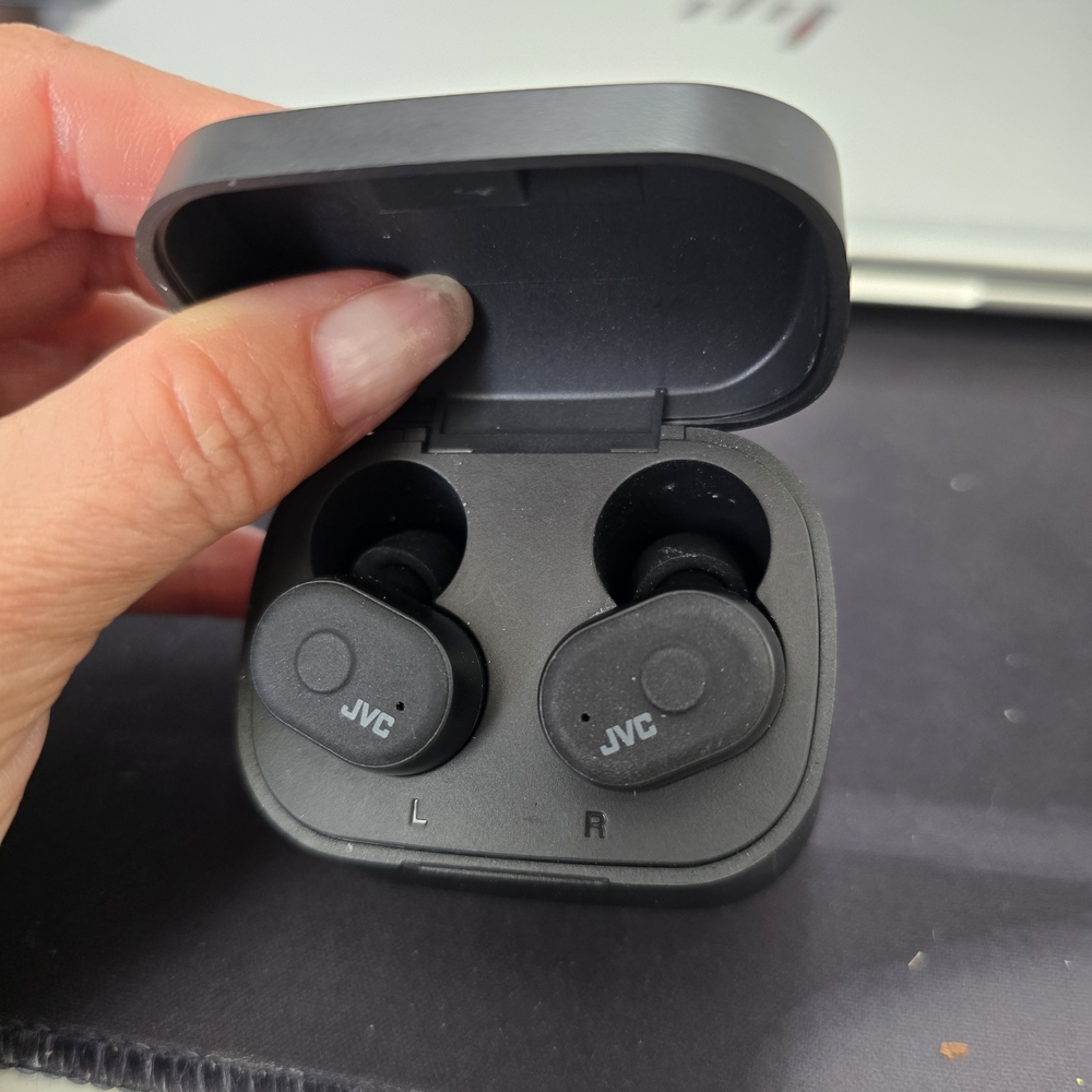 JVC Black Wireless Earbuds